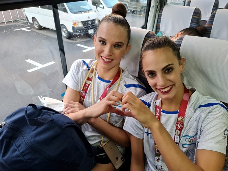 לינוי אשרם וניקול זליגמן