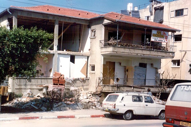 צילום: חגי הוברמן בתים ברמת גן שנהרסו מטילי סקאד במלחמת המפרץ