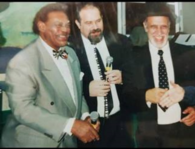 צילום: משולם לוי ג'ימי לויד עם הרב בא-גד והחזן אחיה רובין