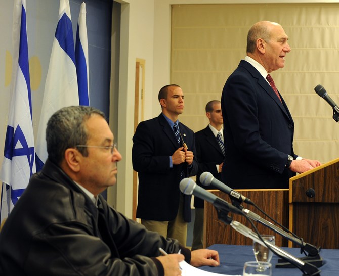 צילום: אבי אוחיון. לע"מ אולמרט (מימין) וברק