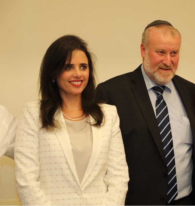 צילום: דוברות שקד עם היועץ המשפטי לממשלה אביחי מנדלבליט