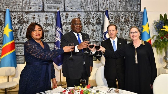 המפגש בין הנשיאים ונשותיהם